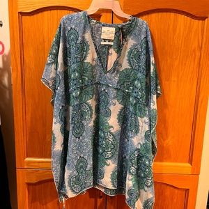 3/$30 - oversize top size med/large